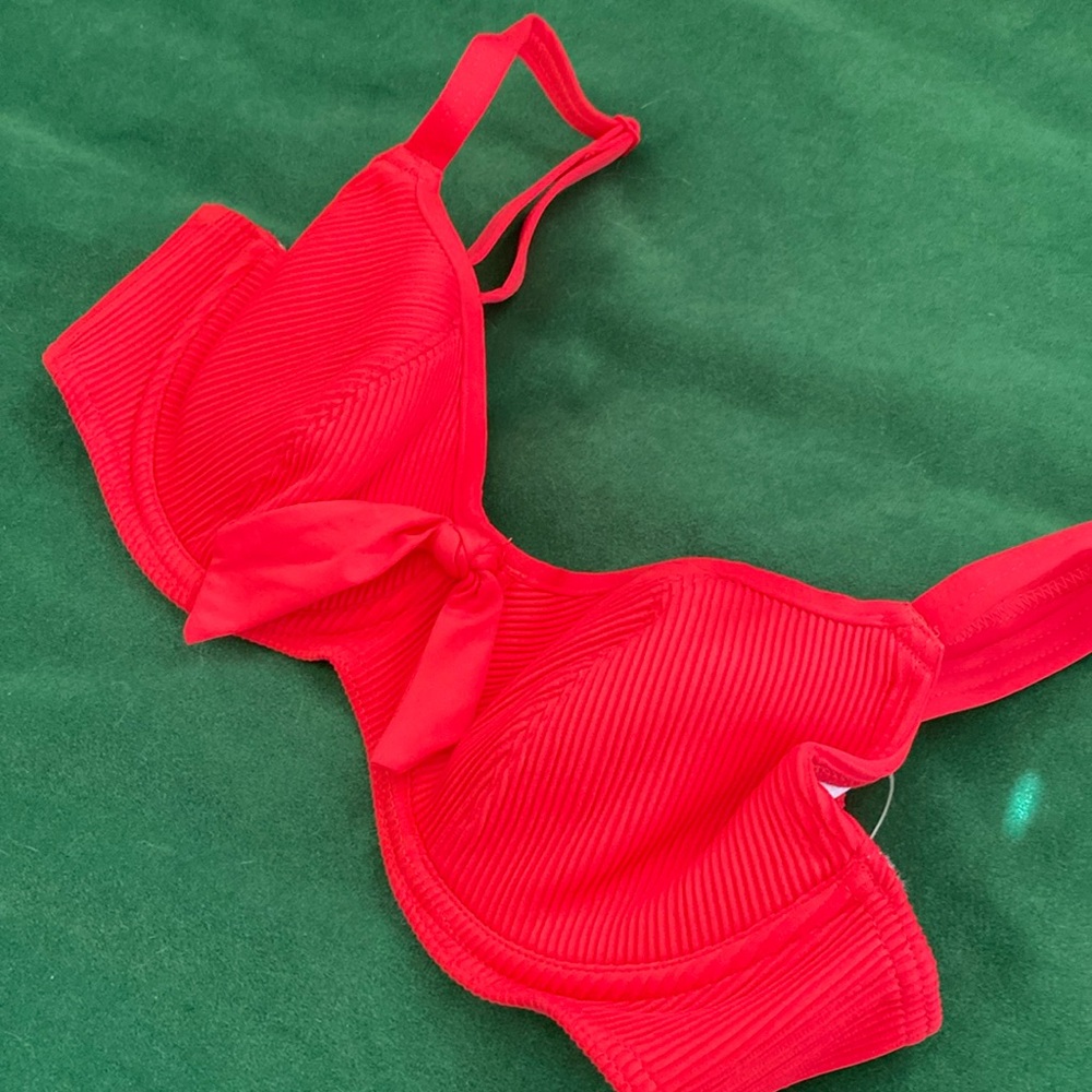 NWT red bikini top size 30DD